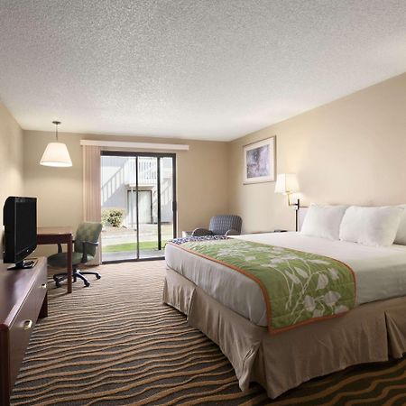 South Tacoma Suites 外观 照片