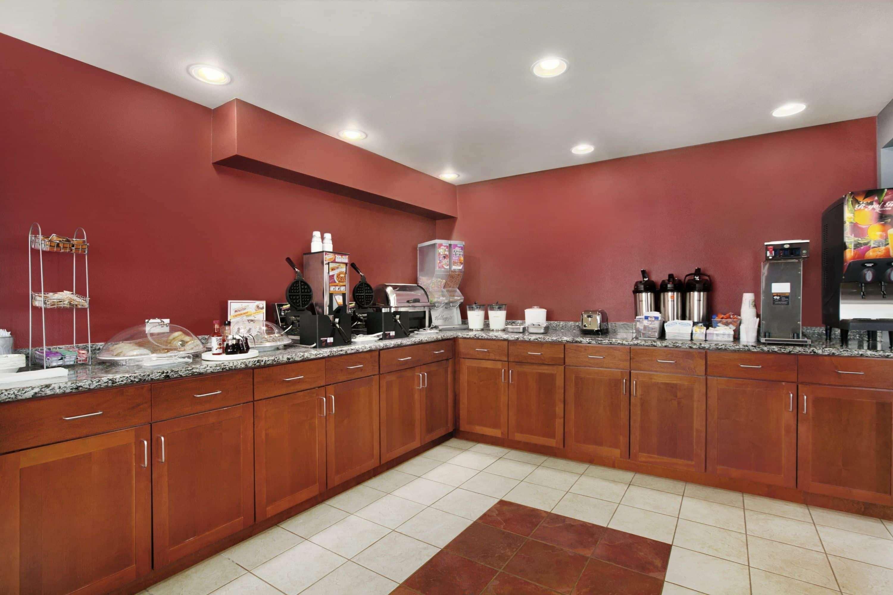 South Tacoma Suites 外观 照片
