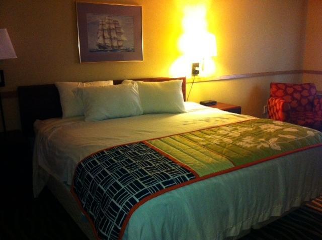 South Tacoma Suites 客房 照片