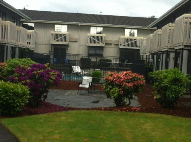 South Tacoma Suites 外观 照片